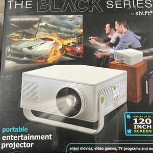 USED Entertainment Entertainment Projector